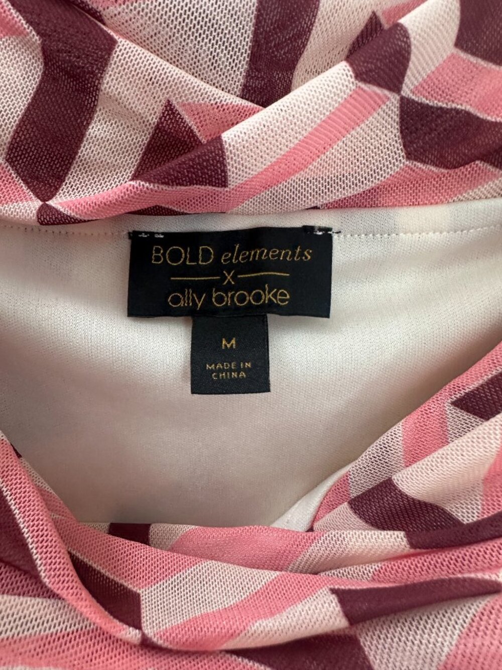 NWT Bold Elements x Ally Brooke Geo Print Mesh Top Ruched Off Shoulder Office - Picture 5 of 8